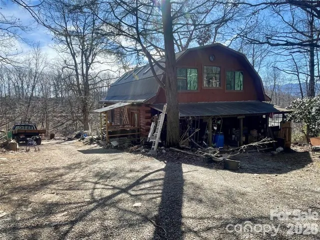 705 Doc Howell Rd Spruce Pine~ home on 4+ acres