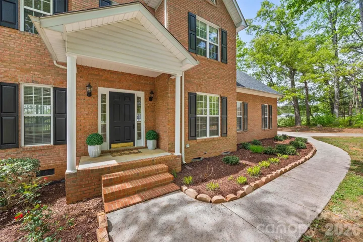 Welcome to 3209 Stump Lake Drive!