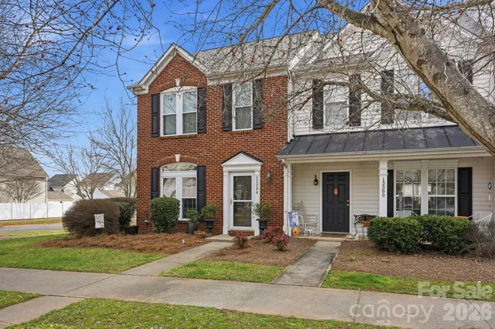 Awesome End Unit with fenced yard and 1 car detached garage