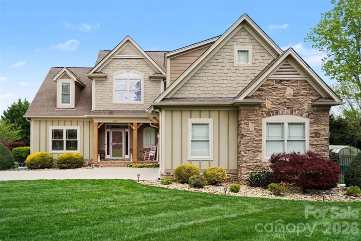 Welcome to 505 Williamsfield Drive!