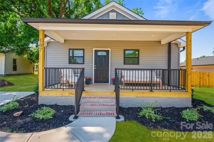 Coverer Front porch