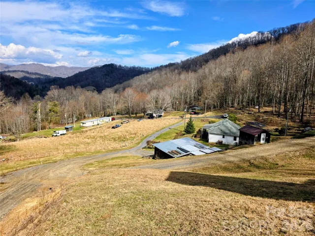 View from front lawn of neighborhood and the end of Ray Mine Road