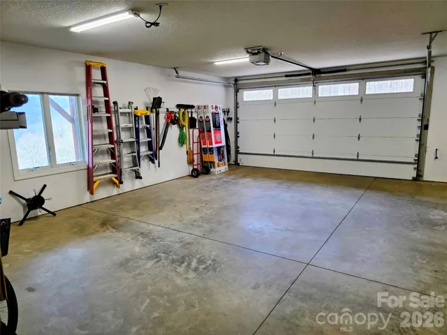 Garage area on north end of lower level