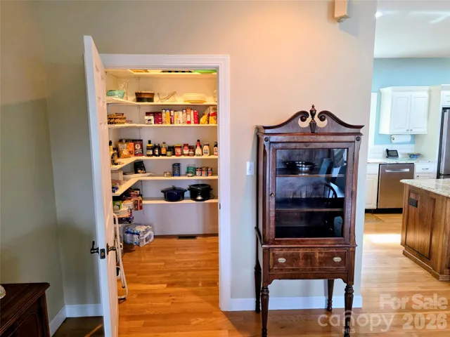 Walk-in pantry