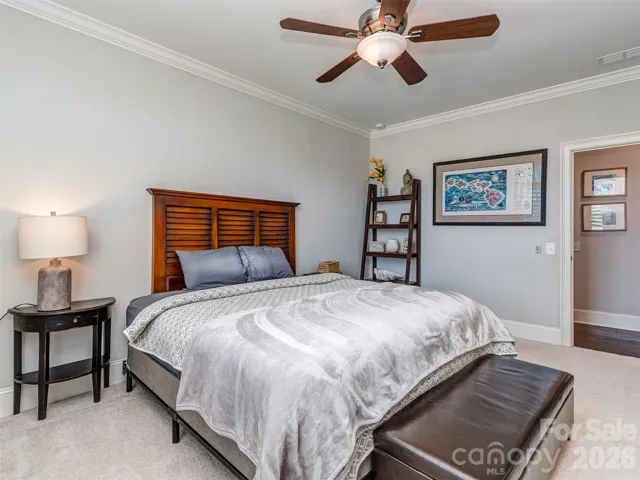 Spacious Guest Suite with Private Bath