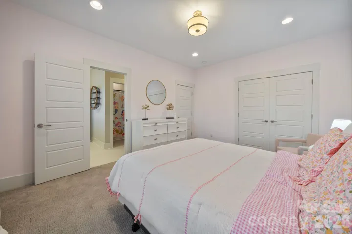 access to bathroom from bed #3