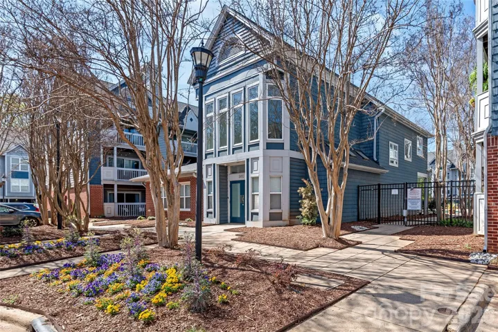 Welcome to Fourth Ward Square!