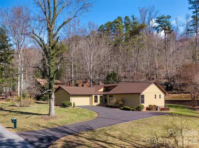 Beautiful home in the sought-after Beaverdam neighborhood!
