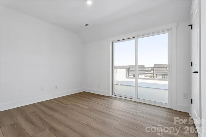 4th floor bedroom