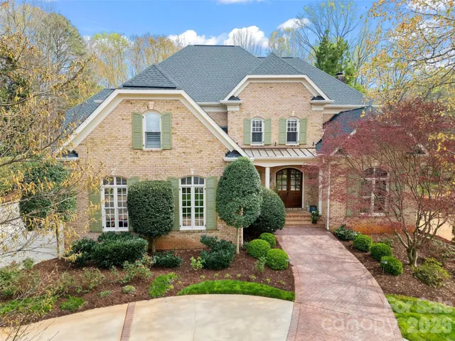 2095 Kings Manor in Highgate @ Weddington