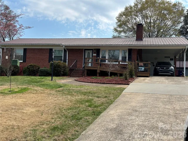 welcome home to this beautiful one level ranch