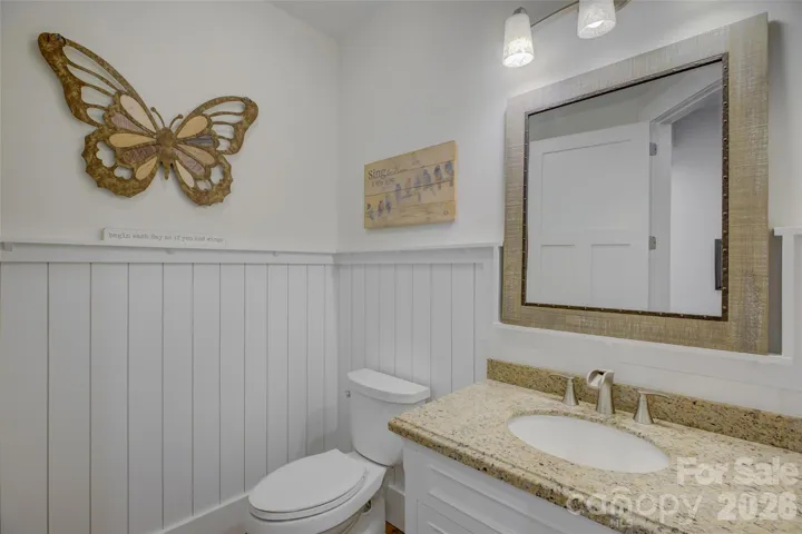Guest Bath.