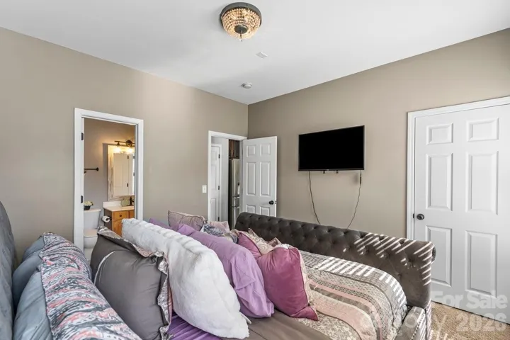 1st Floor Guest suite