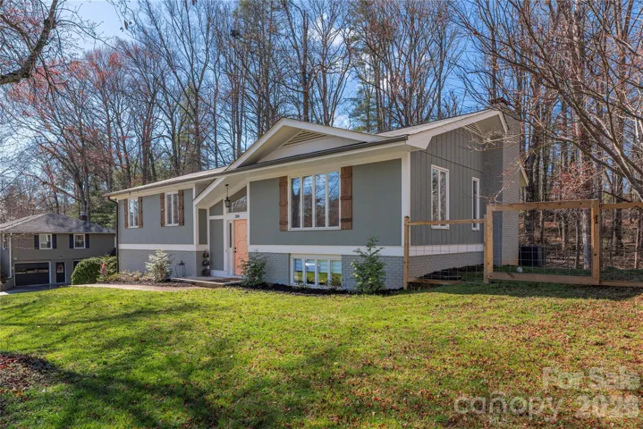 330 Woody Lane!