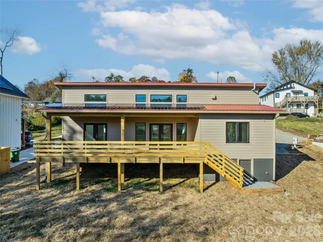 Passive House design with solar array