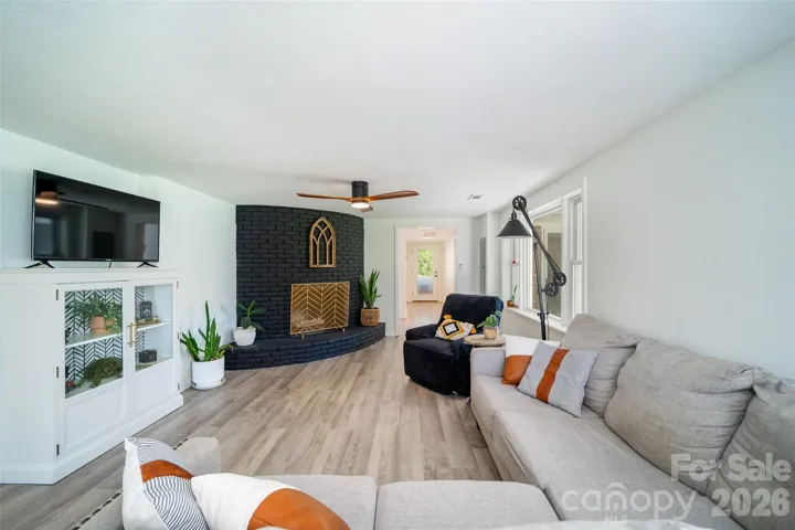 living room/family room