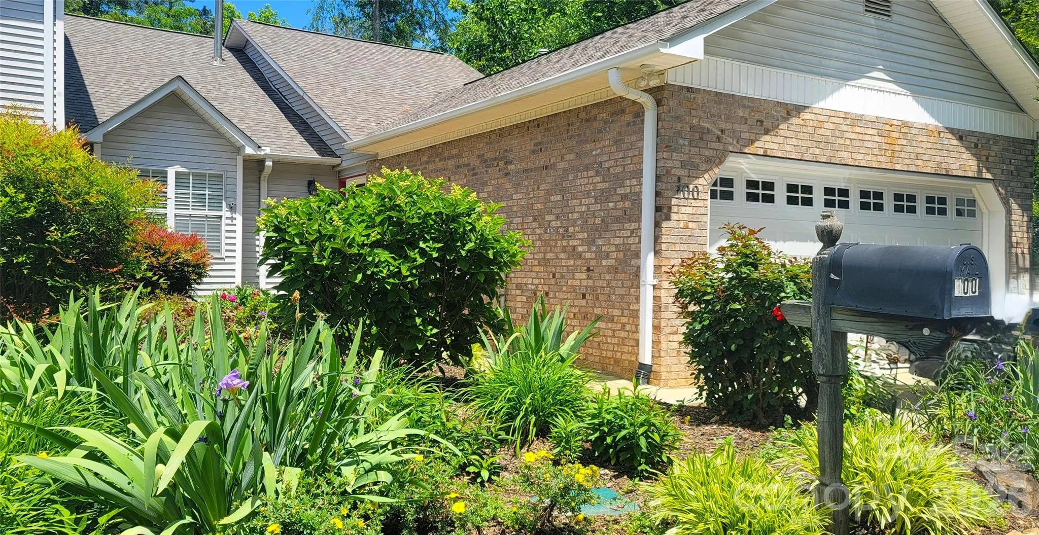 100 Thistle Knoll Court, Asheville, North Carolina 28803