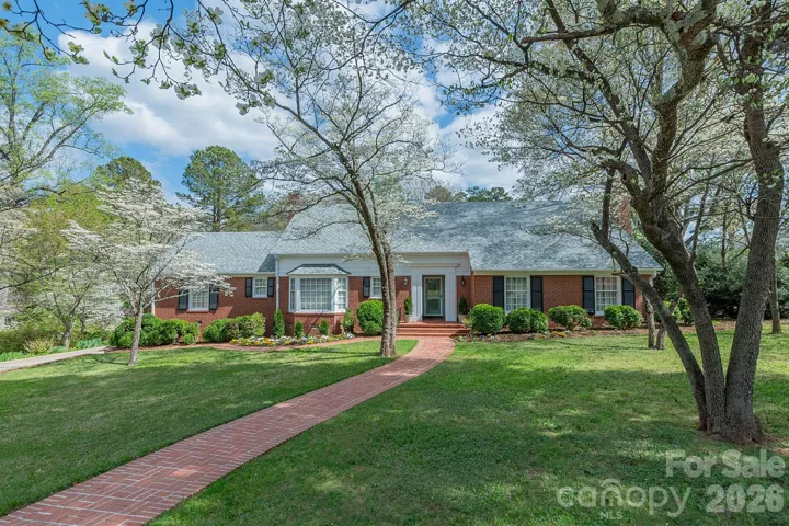 Beautiful Front Yard
