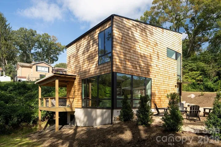 Stunning New Construction Home