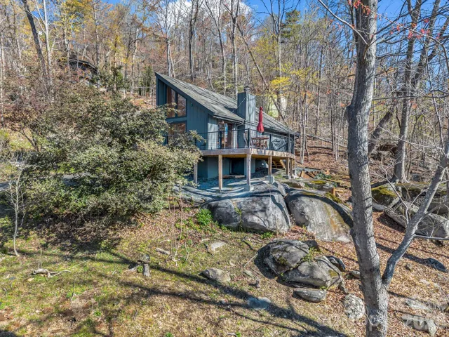 A rare property where the natural rock landscape becomes part of the design, giving an organic feel.