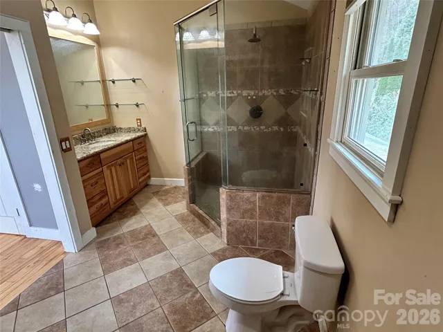 Ensuite bathroom 
