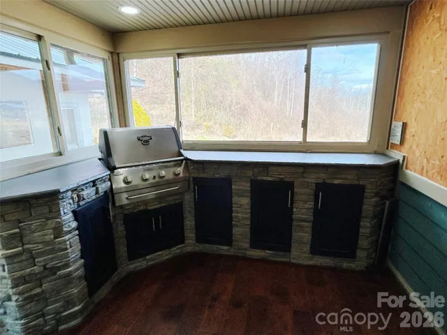 Enclosed grill room