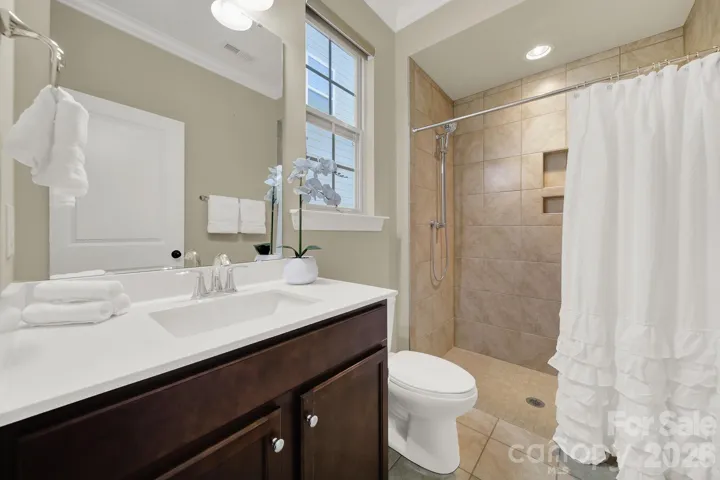 Zero entry shower 