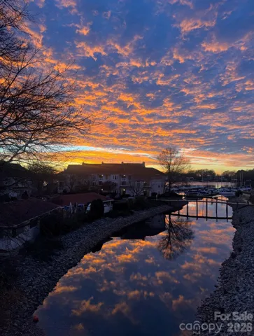 Beautiful Lake Norman Sunset from Covered Spacious Balcony