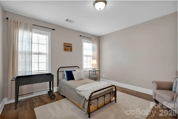 Office/Playroom/Bedroom - Main Floor