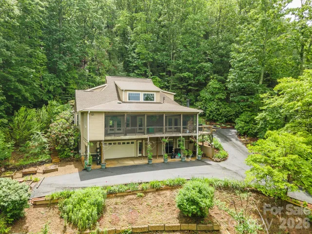 Beautiful custom built home surrounded by nature