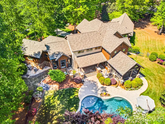 Privacy. Craftsmanship. Design. Nature. Resort amenities. A home of lasting beauty—thoughtfully constructed, meticulously maintained, and perfectly located.