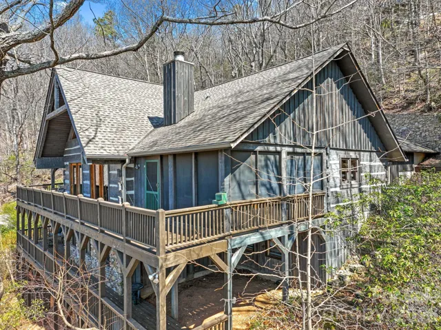 Welcome to 65 Sugar Maple Drive - a stunning Timberlake log home in the gated community of High Vista.