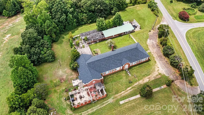 5 fenced in acres