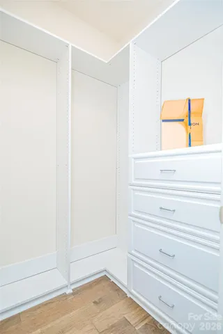 Bedroom 4 Closet