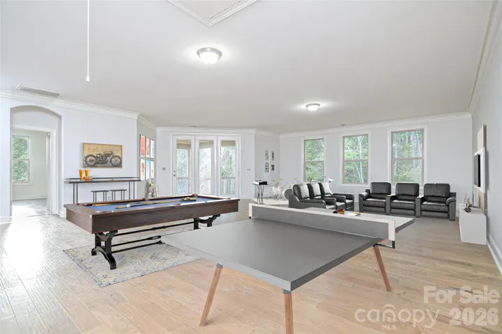 Level 2 Open Flex Space