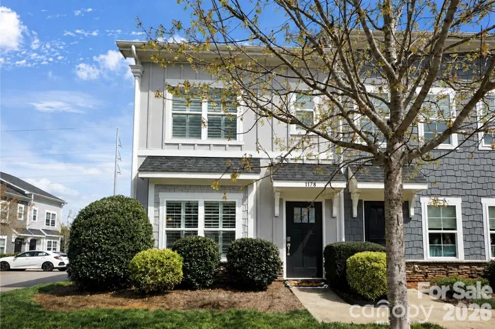 End unit makes it feel like a single home with loads of natural light!