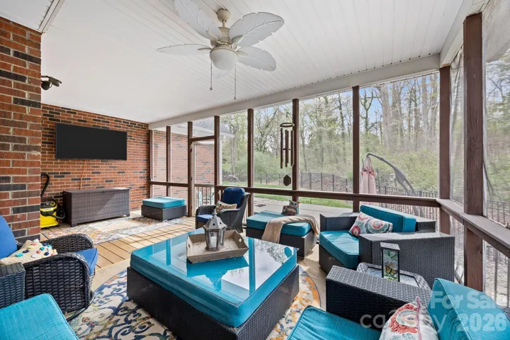 Screened in Porch