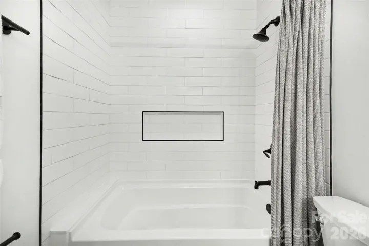 Ensuite bathroom for Bedroom 2
