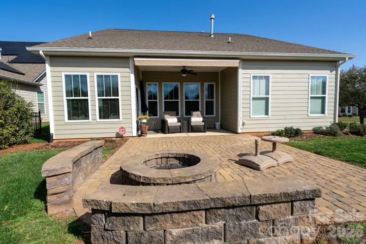 Firepit & Patio