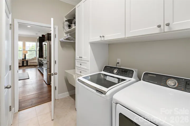 Laundry Deep Sink & Washer/Dryer