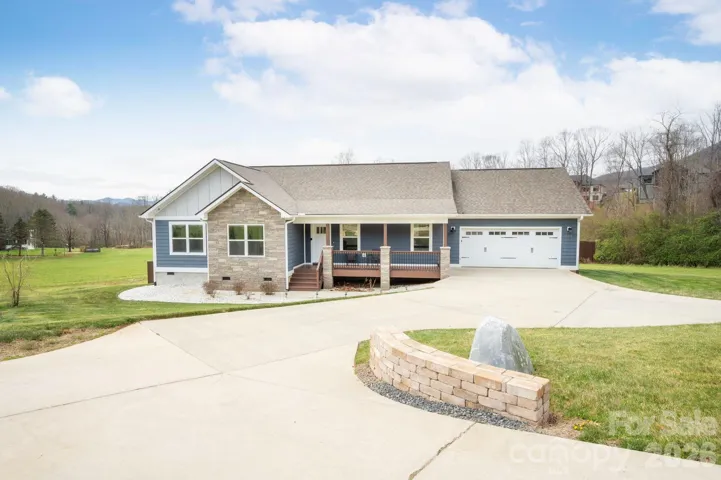 Like-New Home with Pastoral and Mountain Views
