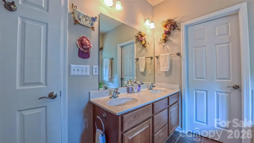 1170