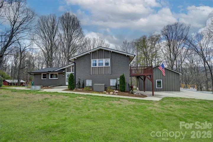 46 Mountain View Full Front