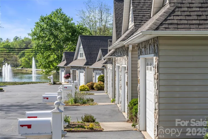 Welcome to 206 Waters Edge Drive