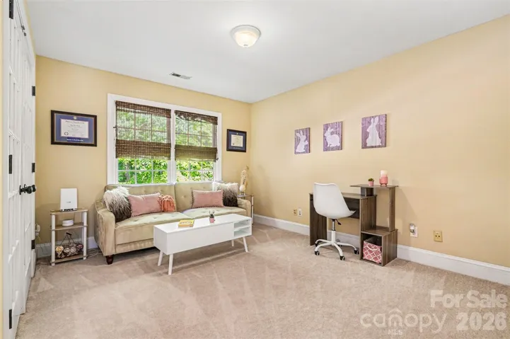 Secondary bedroom or flex room