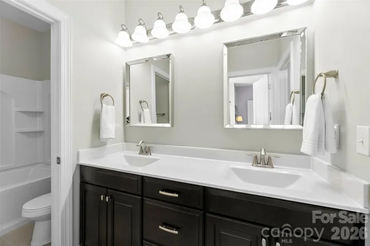 Upstairs Jack & Jill Bathroom
