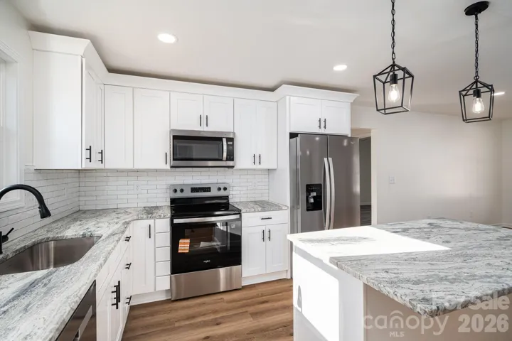 Kitchen- all timeless stainless appliances