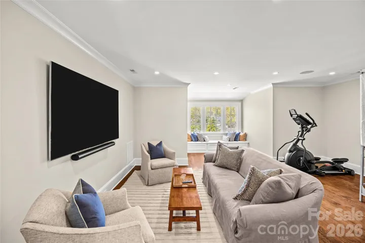 Bonus/Bedroom 6