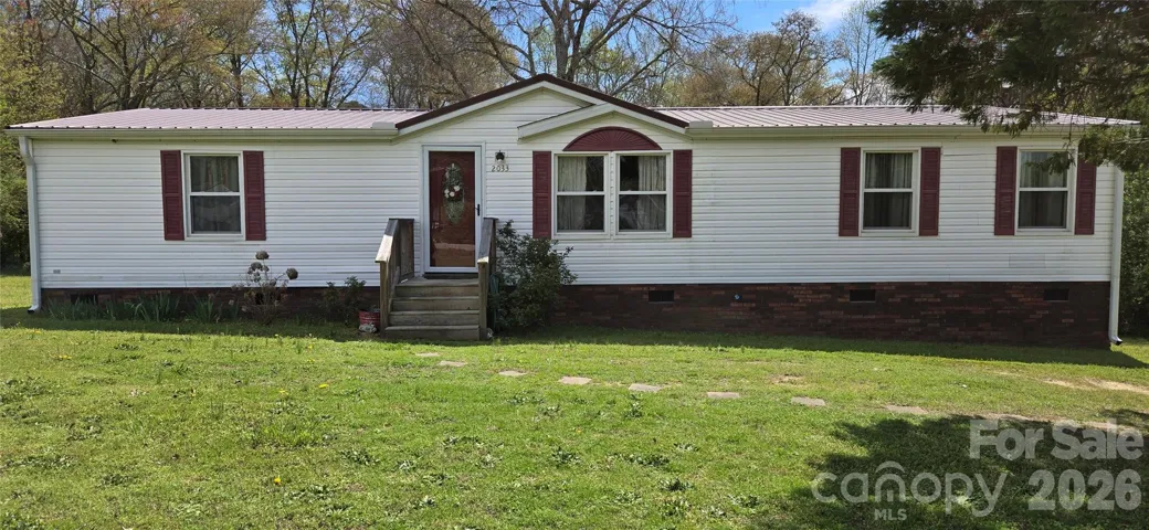 3 BR 2 BA on 1.13 Ac, No HOA dues