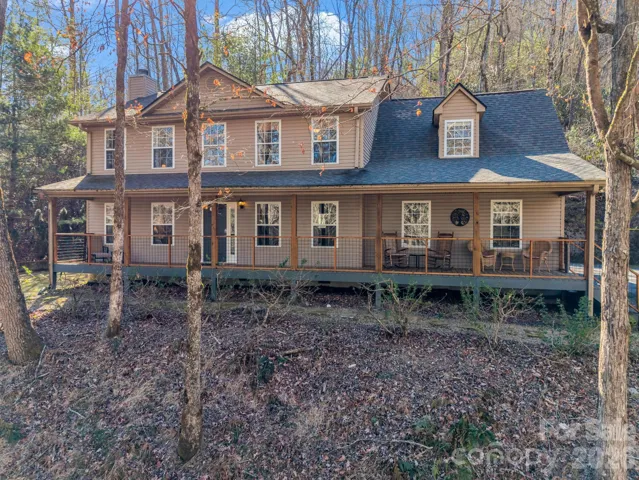 Beautiful home in the heart of the mountains!